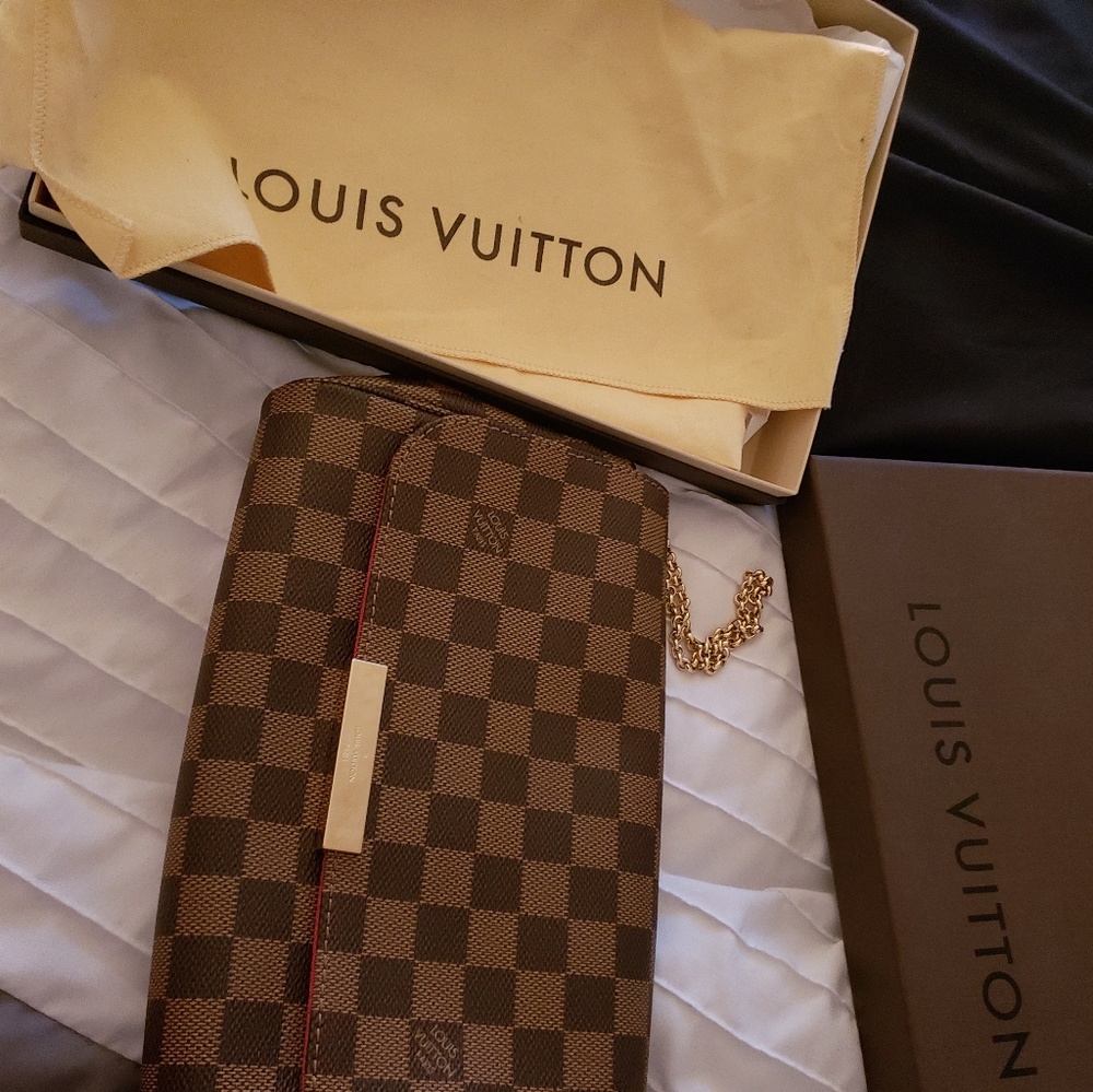 Louis Vuitton Favorite MM. FLASH SALE!!